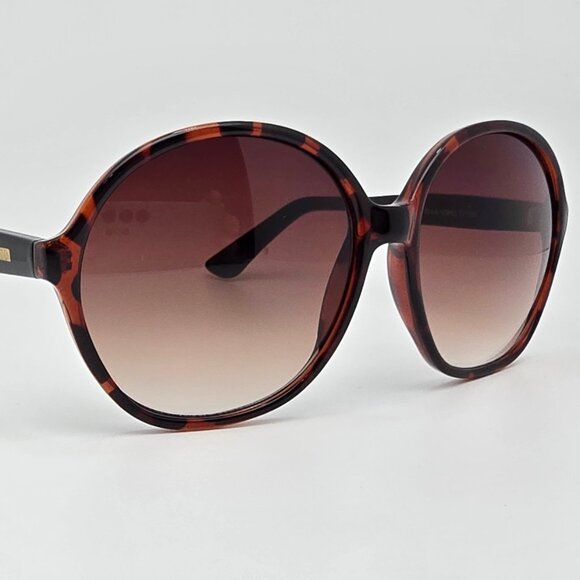 Vince Camuto VC602 Tortoise Frame Brown Gradient Lens Oversized Sunglasses 57mm - Picture 6 of 13